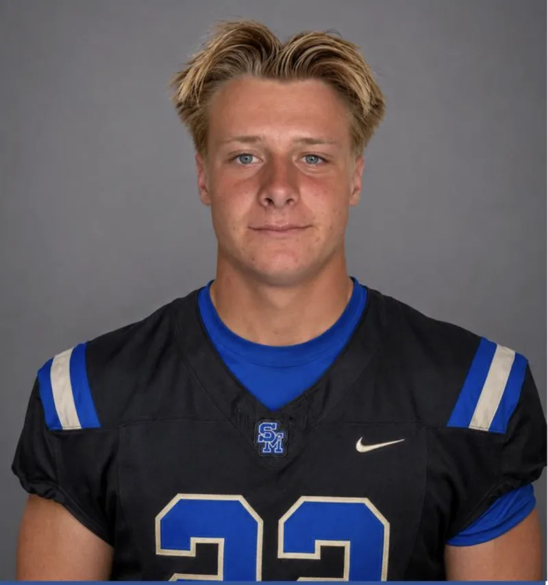 Evan Linstrom - Headshot